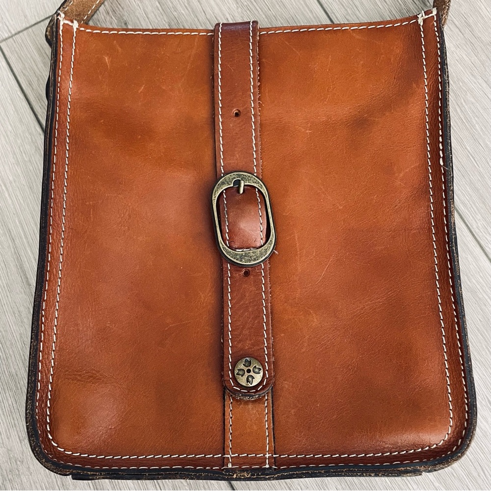 Patricia Nash Venezia Smooth Heritage Brown Leather Pouch Crossbody Bag - Picture 2 of 12